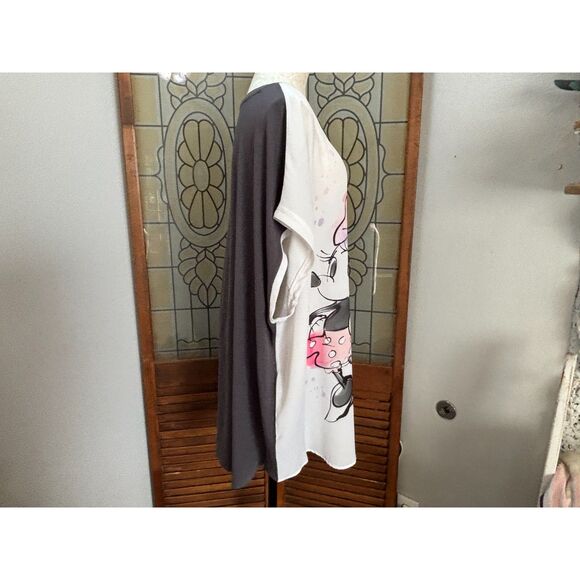 Disney Parks Disney Resort Minnie Mouse And Castle Cap Sleeve Shirt Plus Size 3X - Picture 2 of 12